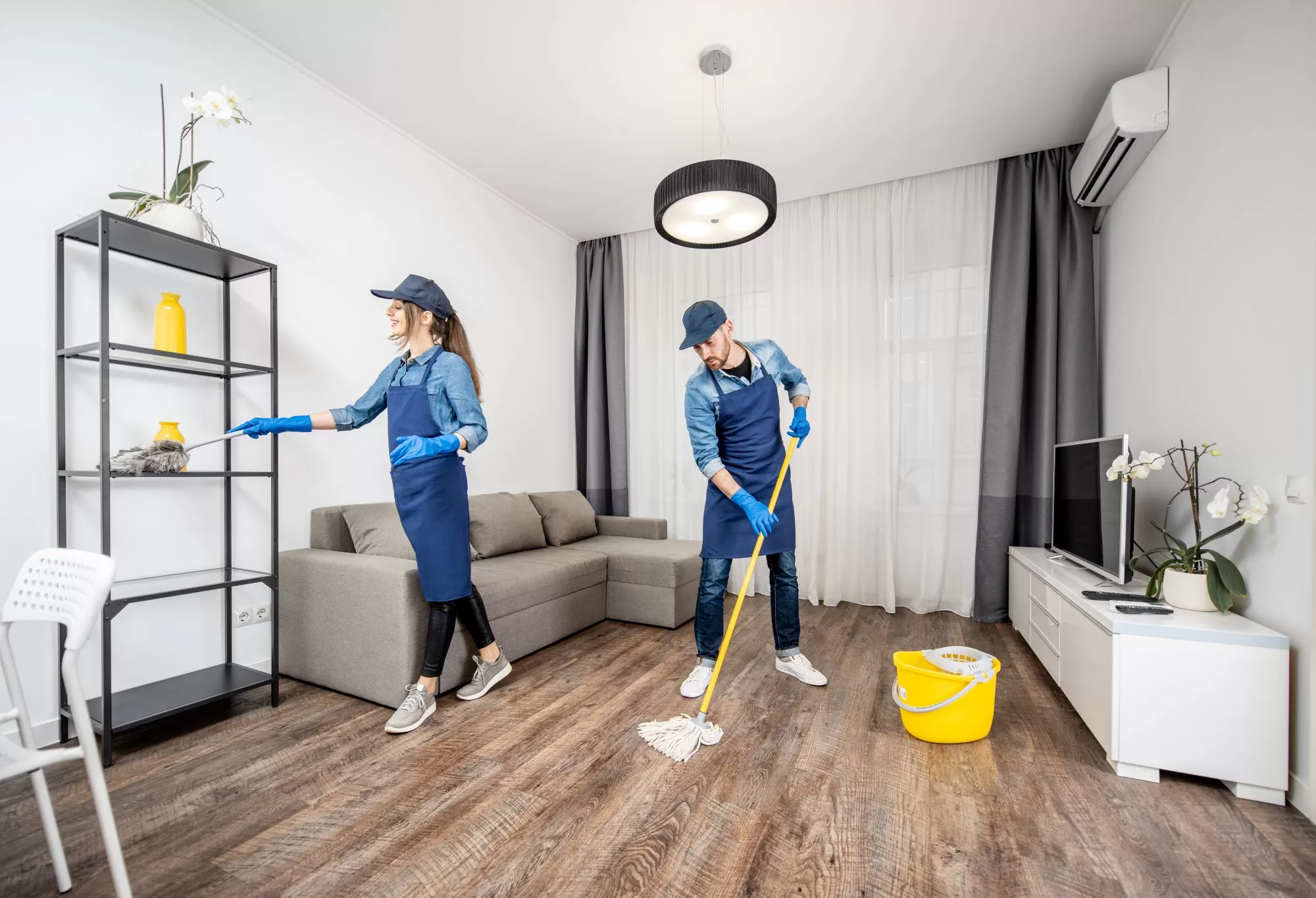 Professional-vs-DIY-End-of-Lease-Cleaning-jpg